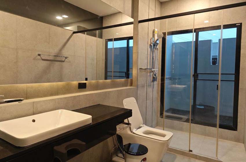 House with Shared Pool in Bangnatrad 